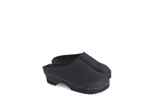 rosamosa round black leather dark wooden clog